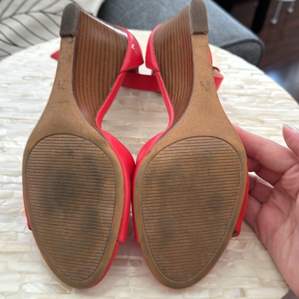 Sale 🔥Orange-red wedge sandals, ankle strap size 7.5 - Picture 9 of 12